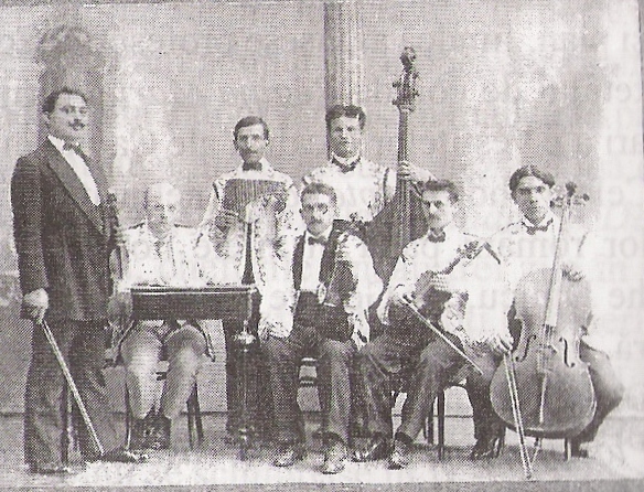 Rumänischer Pavillon auf der Pariser Expo 1889 das Romani Ensemble Lăutari von Ionică Dinicu
